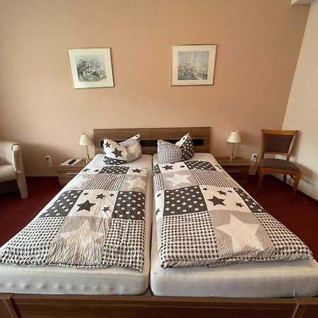 Hotel Zur Mosel Minheim Εξωτερικό φωτογραφία