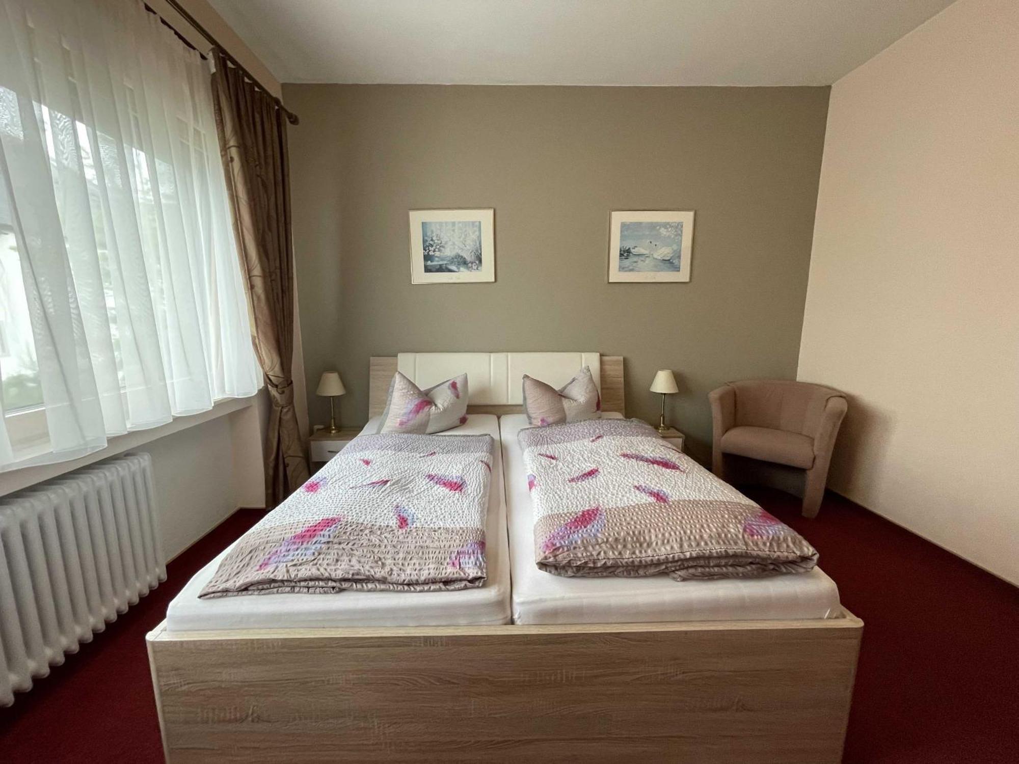Hotel Zur Mosel Minheim Εξωτερικό φωτογραφία