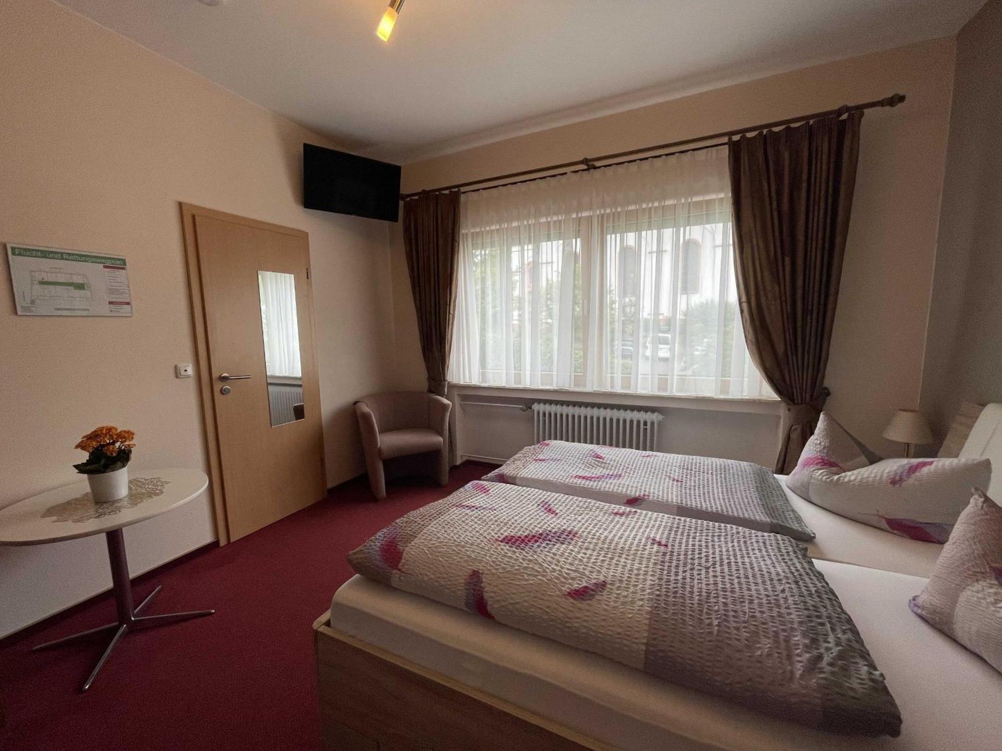 Hotel Zur Mosel Minheim Εξωτερικό φωτογραφία