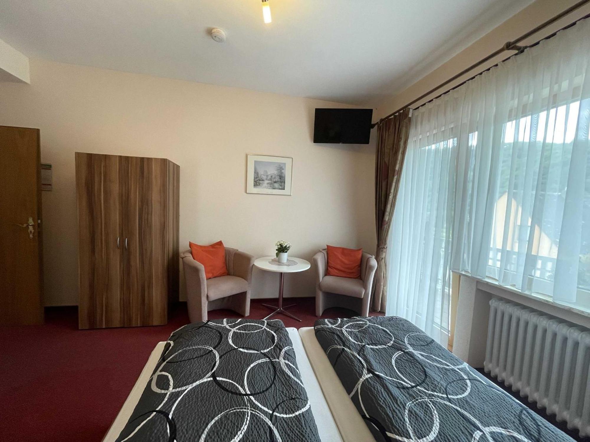 Hotel Zur Mosel Minheim Εξωτερικό φωτογραφία