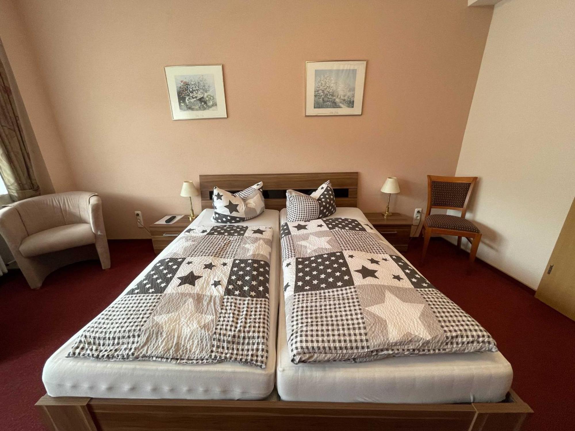 Hotel Zur Mosel Minheim Εξωτερικό φωτογραφία